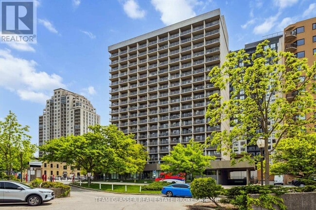 property at 21 King St