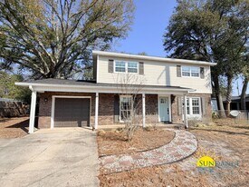 335 Holmes Blvd NW in Fort Walton Beach, FL - Building Photo