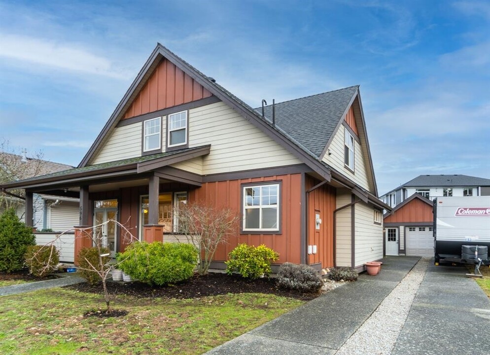 596 Sarum Rise Way in Nanaimo, BC - Building Photo