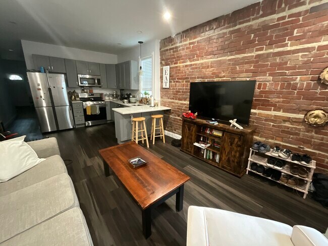 314 Laurel St, Unit #1 in Pittsburgh, PA - Foto de edificio - Building Photo