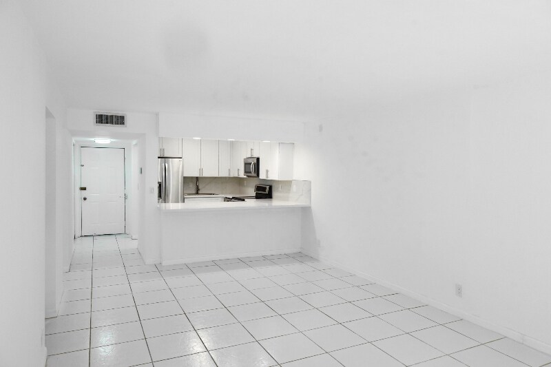 9370 SW 8th St in Boca Raton, FL - Foto de edificio