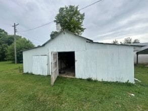 1649 Bardstown Rd in Hodgenville, KY - Building Photo - Building Photo
