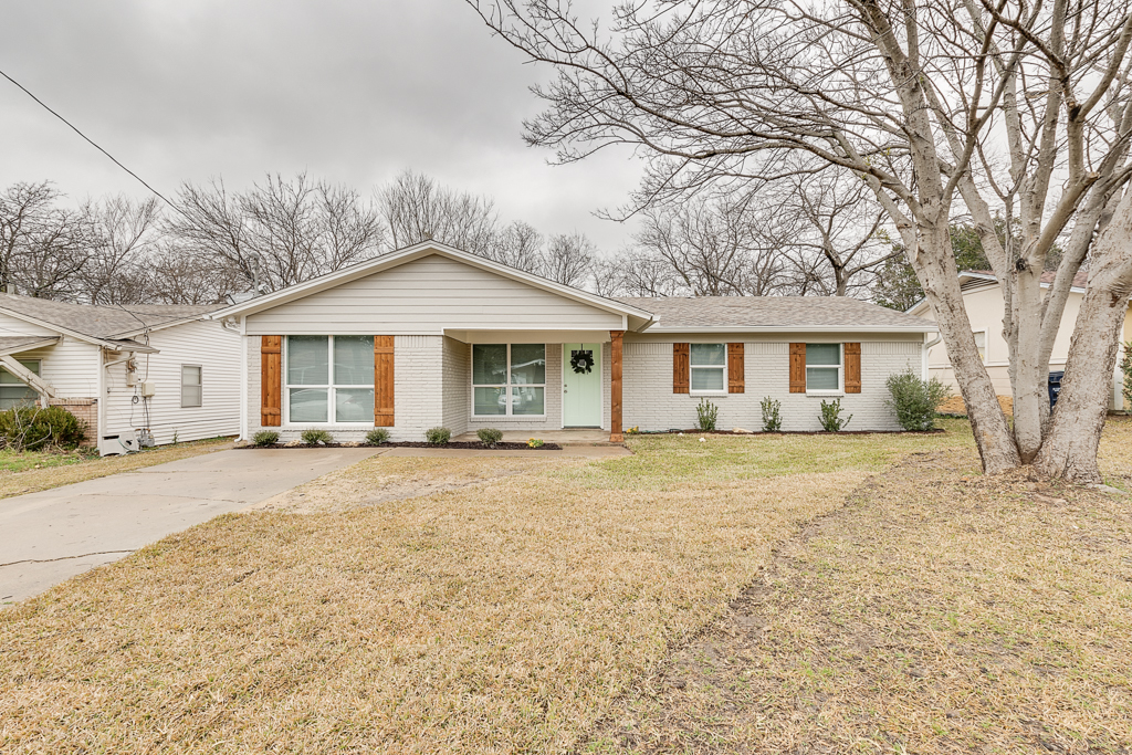 701 Driftwood Trail in Denton, TX - Building Photo