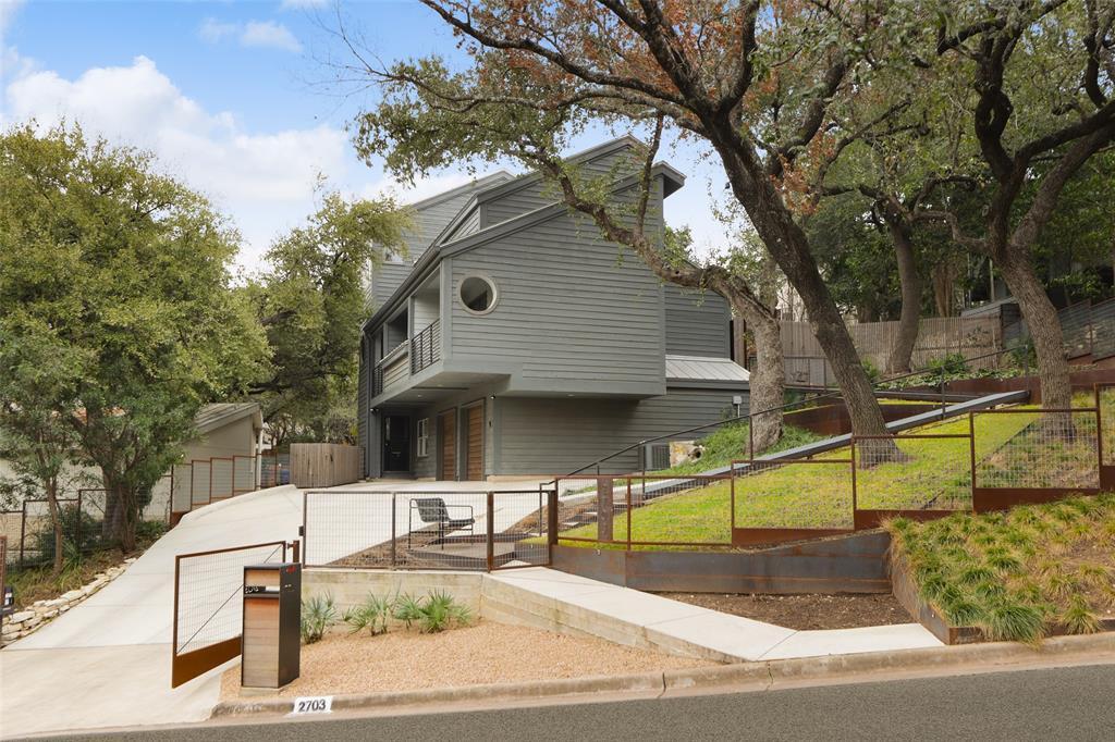 2703 Maria Anna Rd in Austin, TX - Building Photo