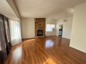 43658 Rogier St in Lancaster, CA - Building Photo - Building Photo