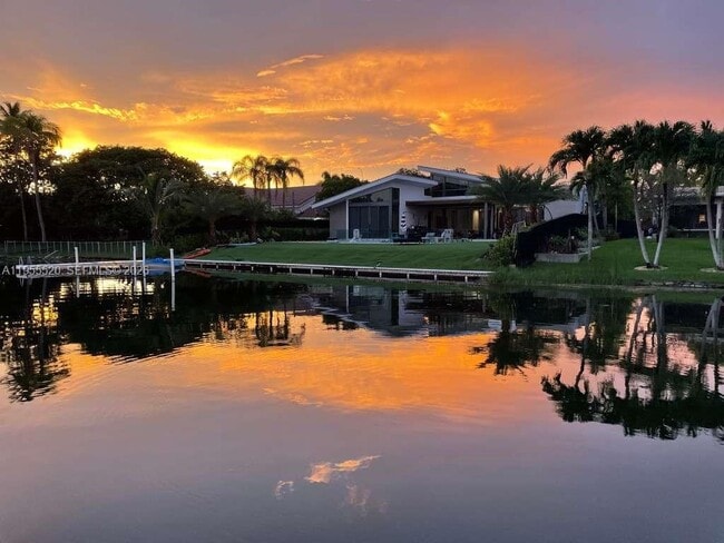 1830 NE 193rd St in Miami, FL - Building Photo - Building Photo