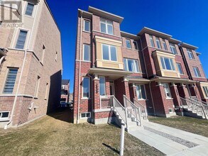 2808 Tippett Mews in Pickering, ON - Building Photo - Building Photo