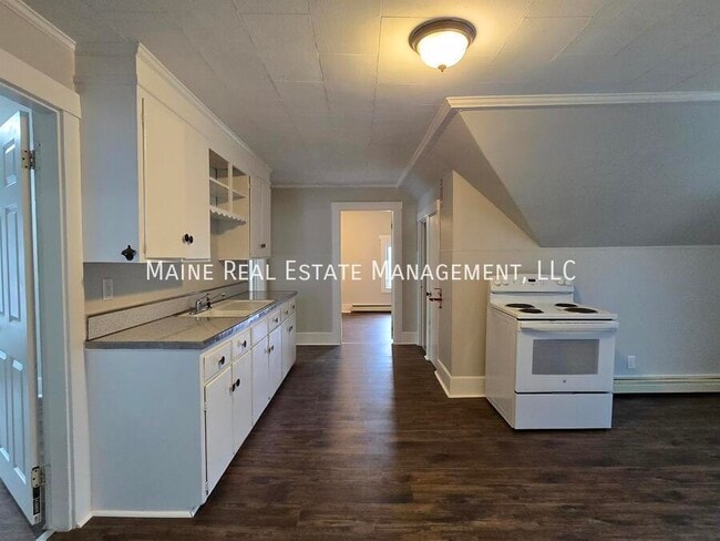 property at 139 Oak St