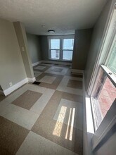 10410 Avon Ave in Cleveland, OH - Foto de edificio - Building Photo