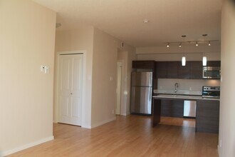 9519-9160 160 Ave NW in Edmonton, AB - Building Photo - Building Photo