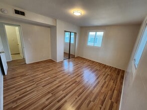 10447 Cantara St in Sun Valley, CA - Building Photo - Building Photo