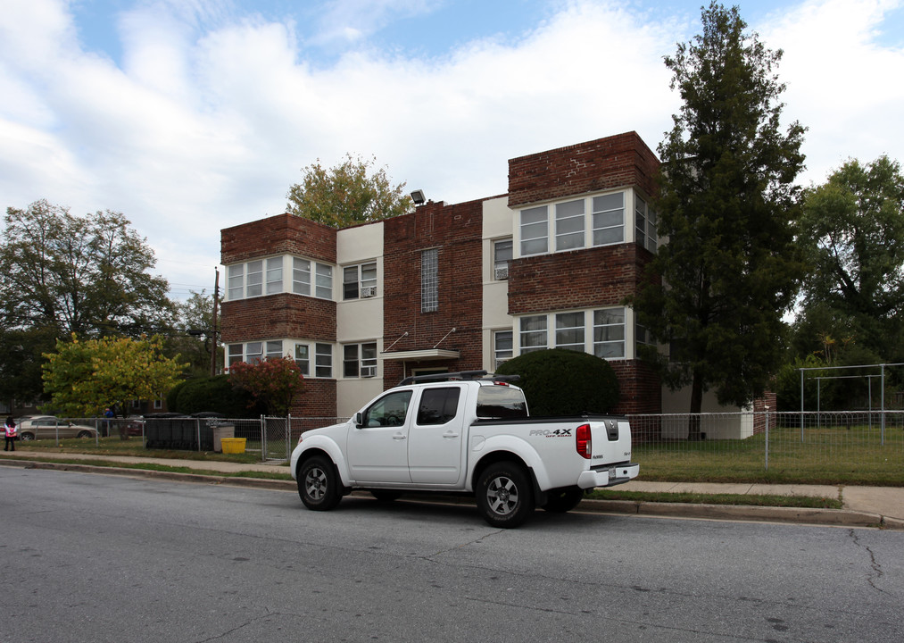 4209 Newark Rd in Brentwood, MD - Building Photo