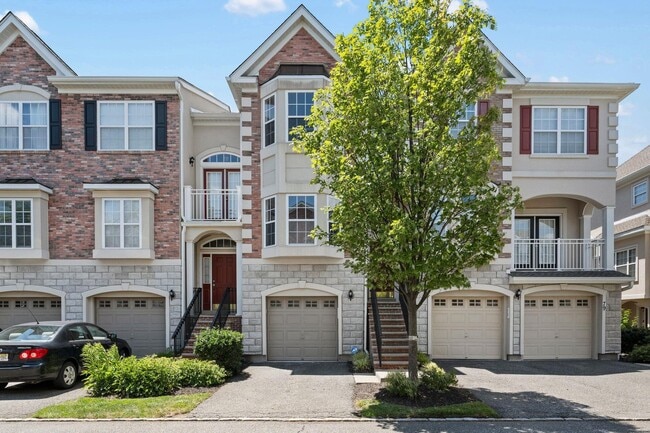 78 Osprey Ct in Secaucus, NJ - Building Photo - Building Photo