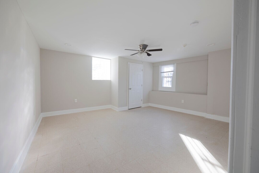 5138 Gainor Rd in Philadelphia, PA - Building Photo