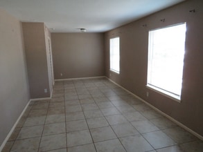9715 Nona Kay Dr in San Antonio, TX - Building Photo - Building Photo