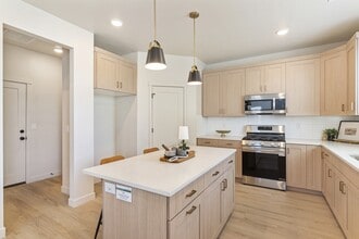 1175 N Meridian Ln in North Salt Lake, UT - Building Photo - Building Photo