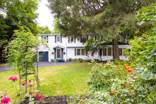 155 Penhurst Rd in Rochester, NY - Building Photo