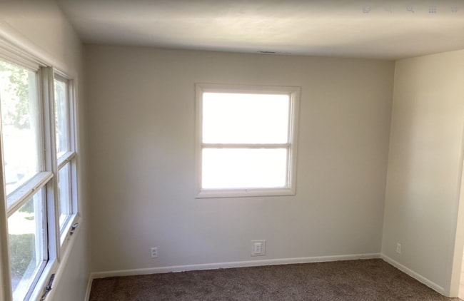 1724 SE Pennsylvania Ave in Topeka, KS - Building Photo - Building Photo