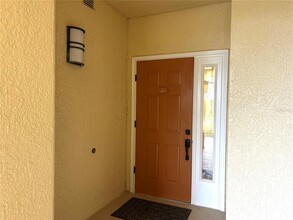 6310 Water Crest Way in Lakewood Ranch, FL - Building Photo - Building Photo