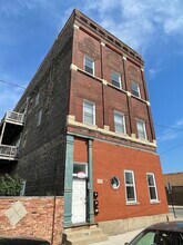 3092 S Lyman St, Unit 3R in Chicago, IL - Foto de edificio - Building Photo