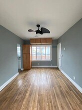 737 N Alfred St, Unit Beautiful Art Deco Studio in Los Angeles, CA - Foto de edificio - Building Photo