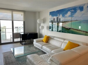 5701 Collins Ave in Miami Beach, FL - Building Photo - Building Photo