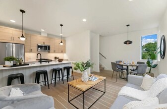 331 18th Ave in Seattle, WA - Building Photo - Building Photo