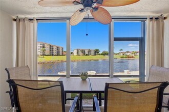 49 High Point Cir S in Naples, FL - Building Photo - Building Photo