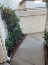 1321 Calle Lozano in Camarillo, CA - Building Photo - Building Photo