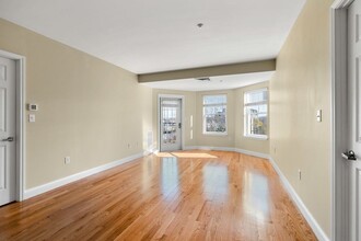 10 Seaport Dr, Unit 2411 in Quincy, MA - Building Photo - Building Photo