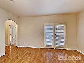 6923 Musclewood Rd in Baytown, TX - Foto de edificio - Building Photo