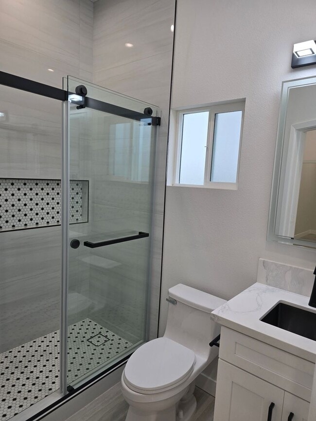 12685 Aristocrat Ave