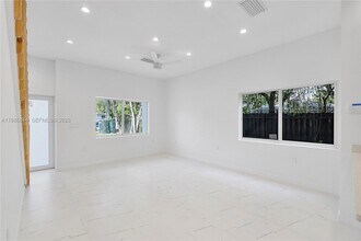 5431 NW 5th Ave in Miami, FL - Building Photo - Building Photo