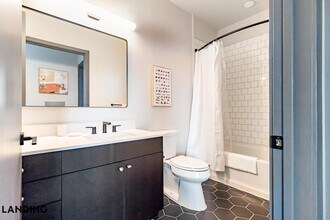 55 Elm St, Unit 501 in Hartford, CT - Foto de edificio - Building Photo