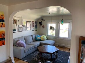 3831 N Frederick Ave in Shorewood, WI - Building Photo - Building Photo