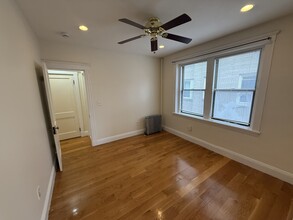 240 Kelton St, Unit 7 in Boston, MA - Building Photo - Building Photo