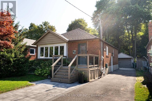 property at 43 Medhurst Rd