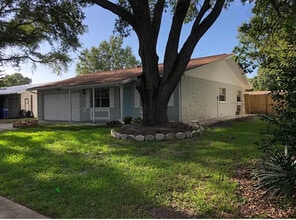 1618 Amberglen Dr in Dunedin, FL - Building Photo - Building Photo