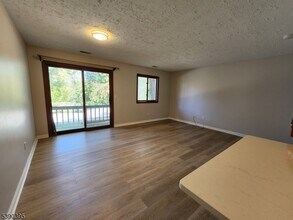 2 Snowbird Ct in Vernon, NJ - Building Photo - Building Photo
