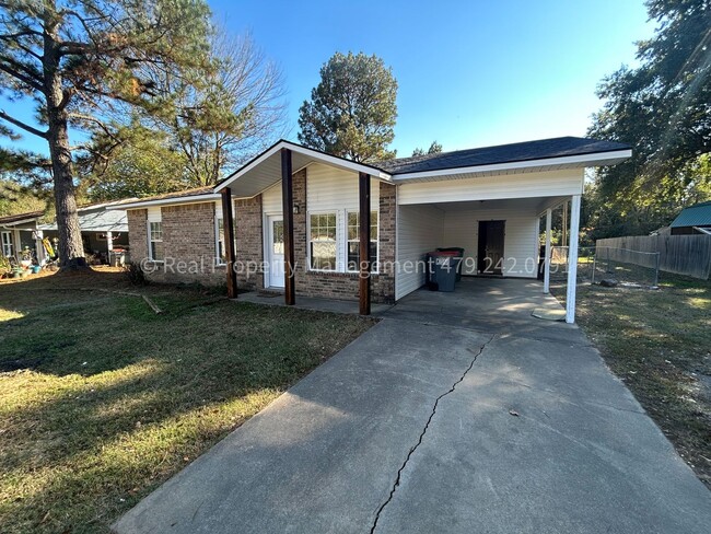 property at 1205 W Atlanta St