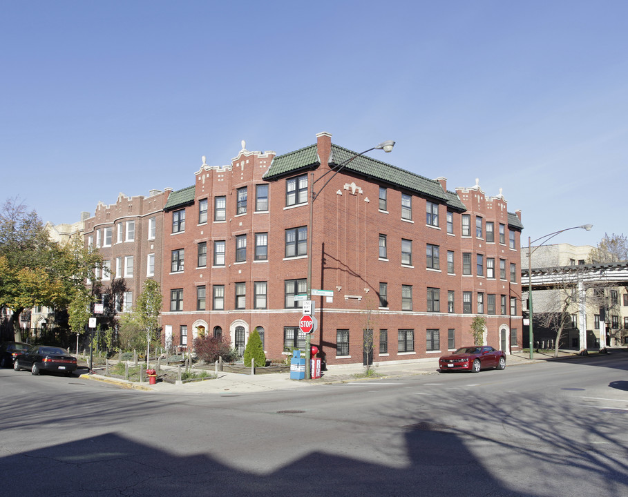 1200-1202 W Roscoe St in Chicago, IL - Foto de edificio