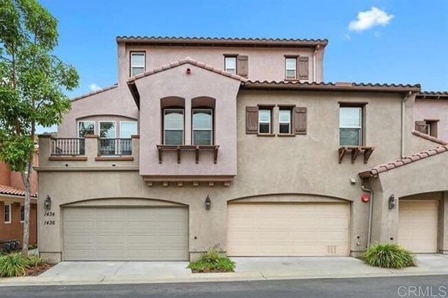 1436 Clearview Way in San Marcos, CA - Foto de edificio - Building Photo