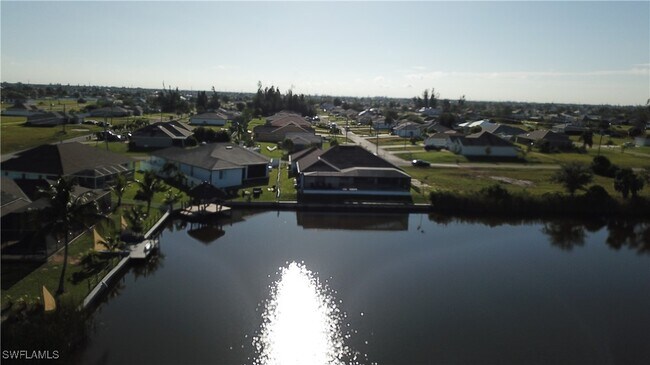 702 NW 30th Pl