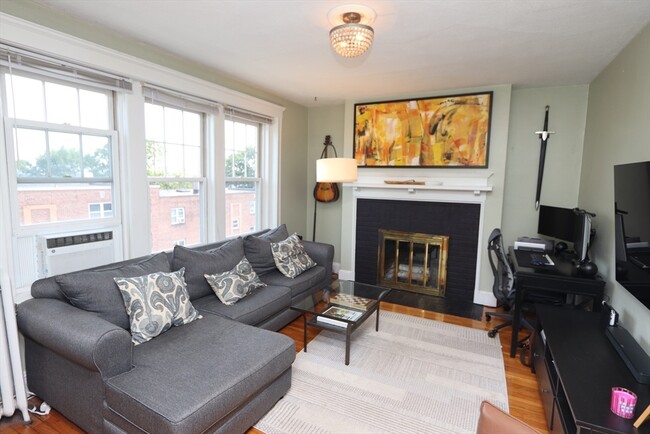 11 Vinal St in Boston, MA - Building Photo - Building Photo