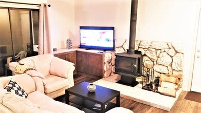 1629 Majestic Pines Dr in Mammoth Lakes, CA - Building Photo - Building Photo