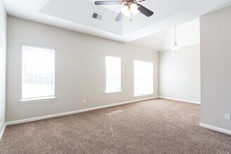 5820 Lillian Bend Dr in Arlington, TN - Building Photo - Building Photo