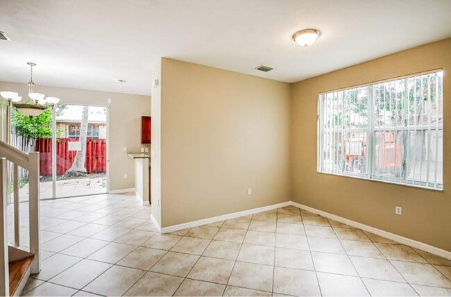 11281 SW 64th Ln in Miami, FL - Building Photo - Building Photo
