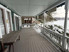 211 Lake Ave in Sunapee, NH - Building Photo - Building Photo
