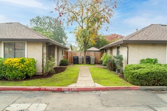 Executive Court in Sacramento, CA - Building Photo - Building Photo