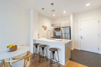 235 Pavonia Ave in Jersey City, NJ - Building Photo - Building Photo